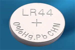 Что такое батарея LR44?