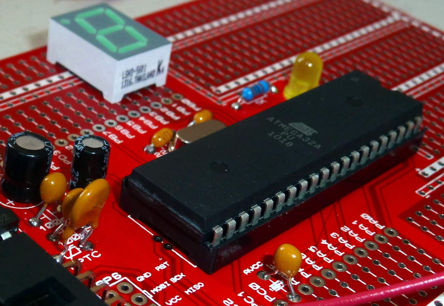  Microcontroller